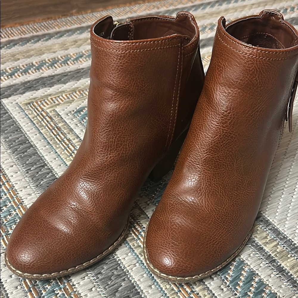 Dr. Scholl's Brown Ankle Booties Smooth soft Leather